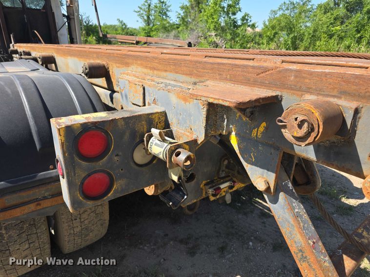 image for item FH6024 1994 Mack RD690S roll-off container truck