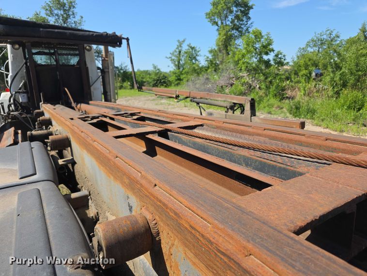 image for item FH6024 1994 Mack RD690S roll-off container truck