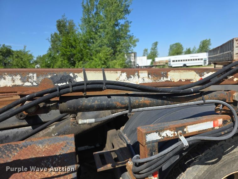 image for item FH6024 1994 Mack RD690S roll-off container truck