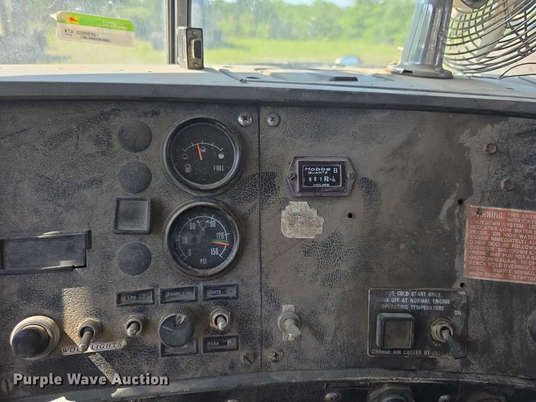 image for item FH6024 1994 Mack RD690S roll-off container truck