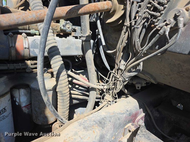 image for item FH6024 1994 Mack RD690S roll-off container truck