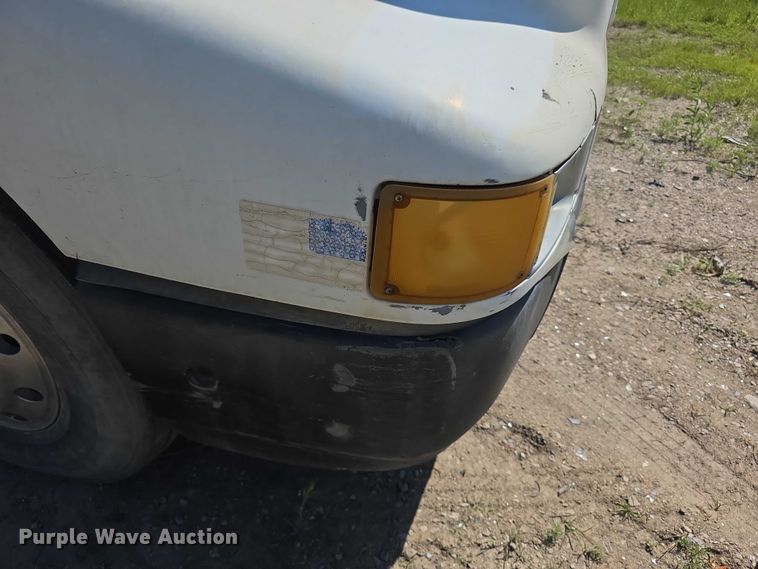 image for item FH6025 1988 International 8300 semi truck