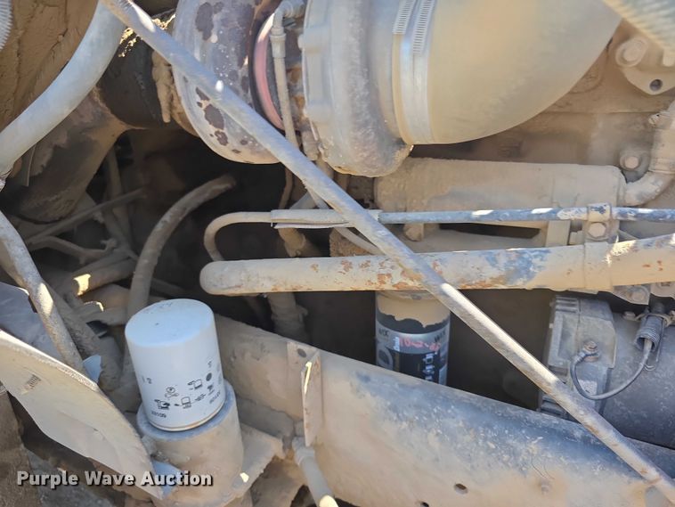 image for item FH6025 1988 International 8300 semi truck