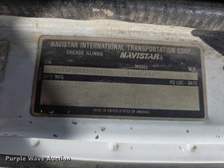 image for item FH6025 1988 International 8300 semi truck