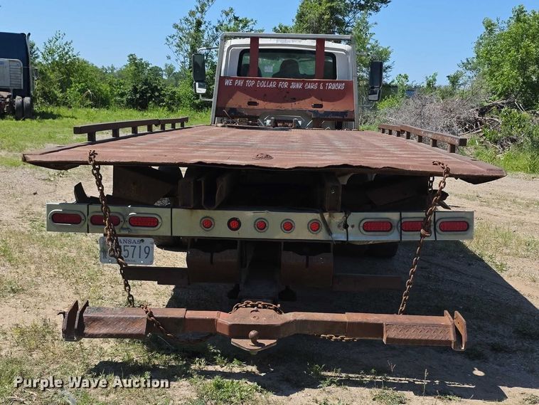 image for item FH6026 2002 International 4300 rollback truck