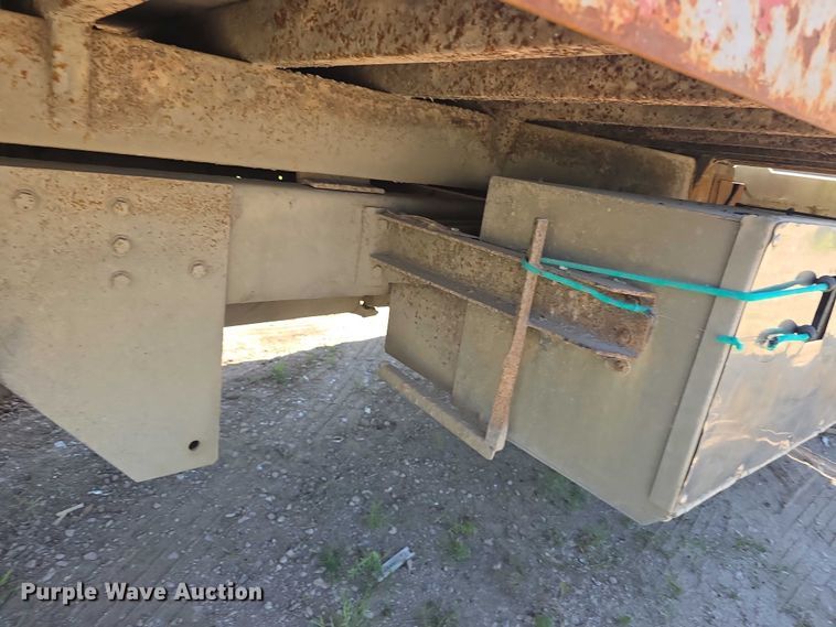 image for item FH6026 2002 International 4300 rollback truck