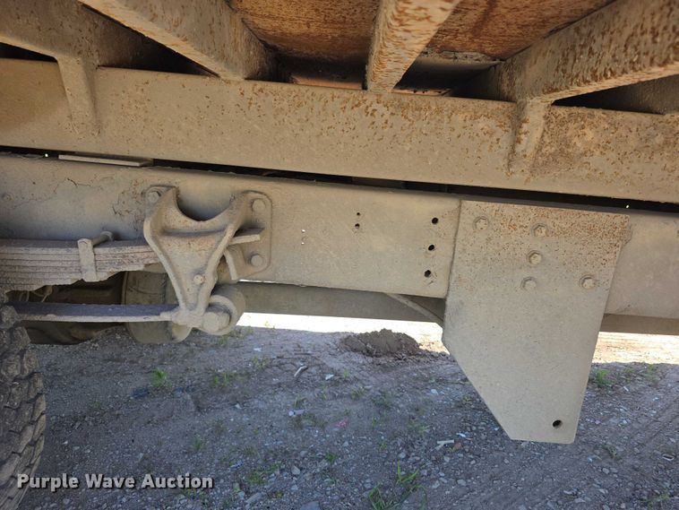 image for item FH6026 2002 International 4300 rollback truck