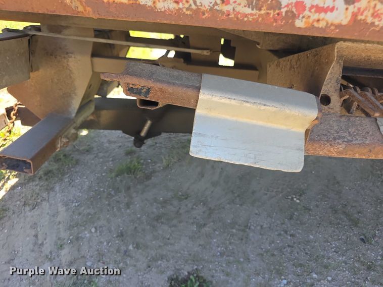 image for item FH6026 2002 International 4300 rollback truck