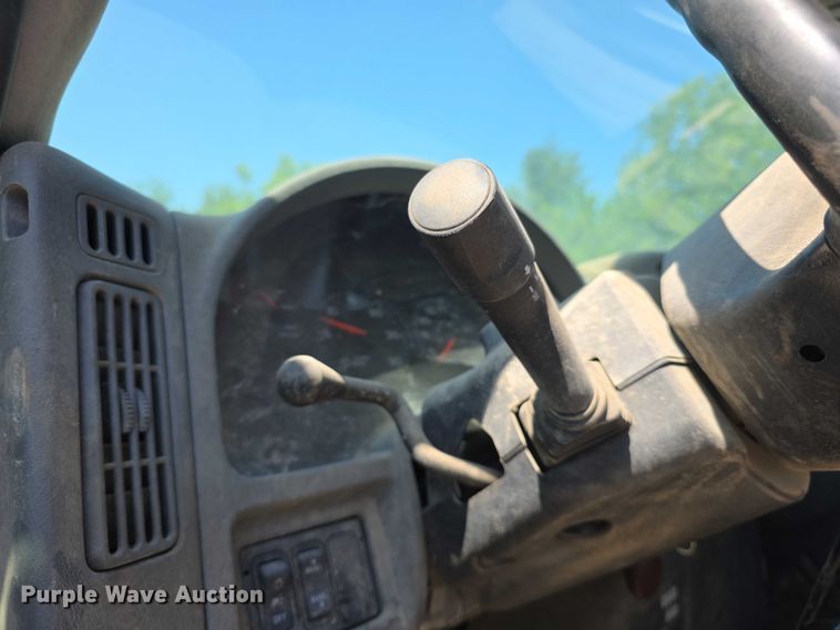 image for item FH6026 2002 International 4300 rollback truck