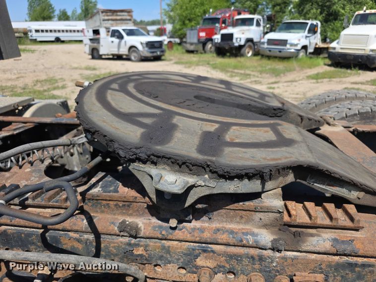 image for item FH6027 2002 Freightliner Columbia semi truck