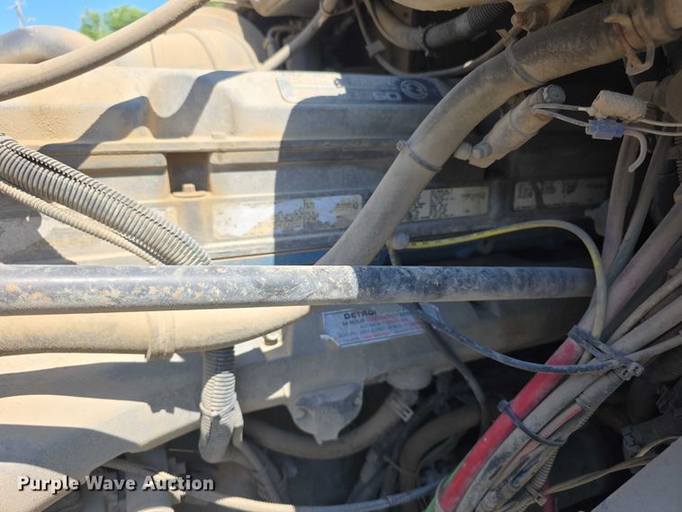 image for item FH6027 2002 Freightliner Columbia semi truck