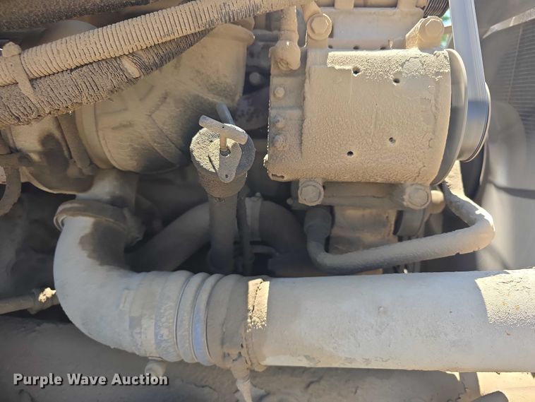image for item FH6027 2002 Freightliner Columbia semi truck