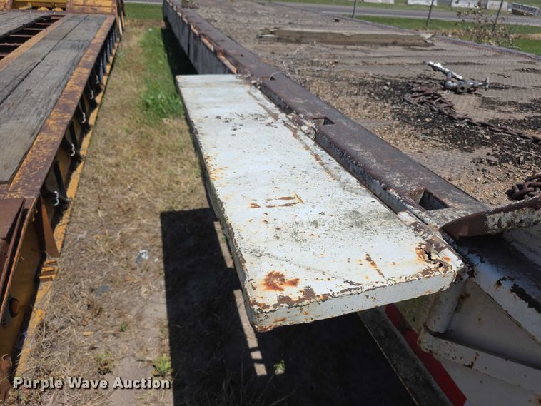 image for item FH6030 1979 Trail-Eze 5545-1320 drop deck hydraulic tail equipment trailer