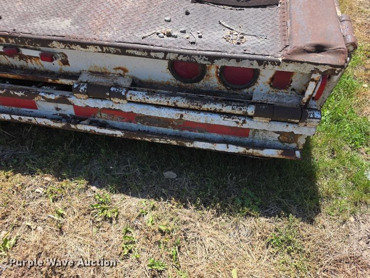 image for item FH6030 1979 Trail-Eze 5545-1320 drop deck hydraulic tail equipment trailer