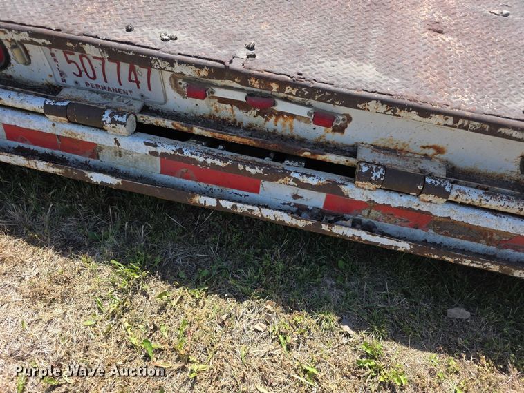 image for item FH6030 1979 Trail-Eze 5545-1320 drop deck hydraulic tail equipment trailer
