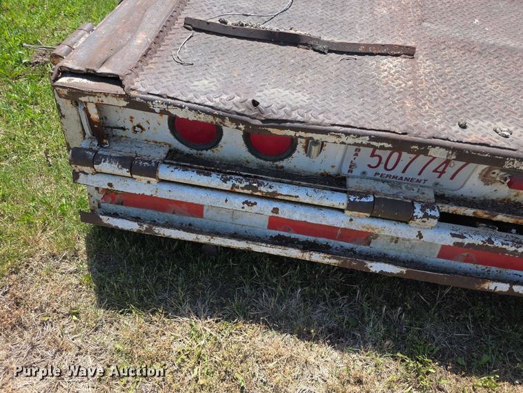 image for item FH6030 1979 Trail-Eze 5545-1320 drop deck hydraulic tail equipment trailer