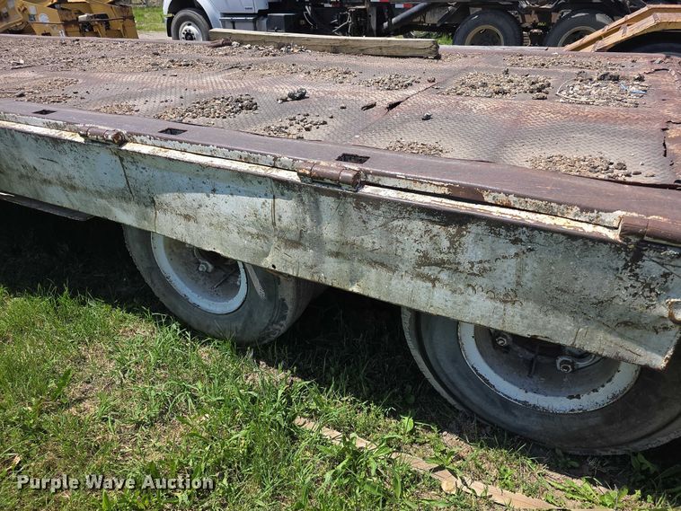 image for item FH6030 1979 Trail-Eze 5545-1320 drop deck hydraulic tail equipment trailer