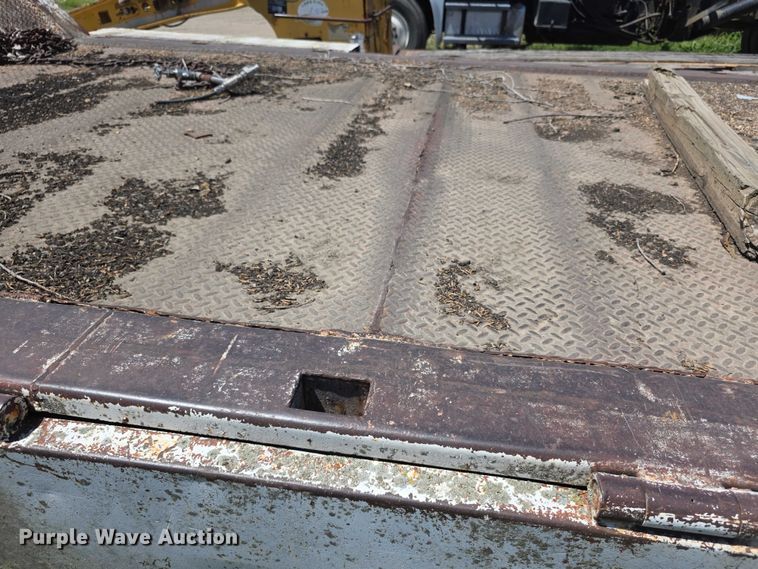 image for item FH6030 1979 Trail-Eze 5545-1320 drop deck hydraulic tail equipment trailer