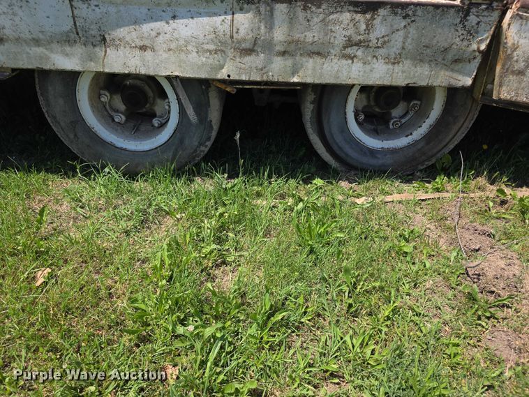image for item FH6030 1979 Trail-Eze 5545-1320 drop deck hydraulic tail equipment trailer