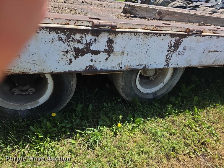 image for item FH6030 1979 Trail-Eze 5545-1320 drop deck hydraulic tail equipment trailer