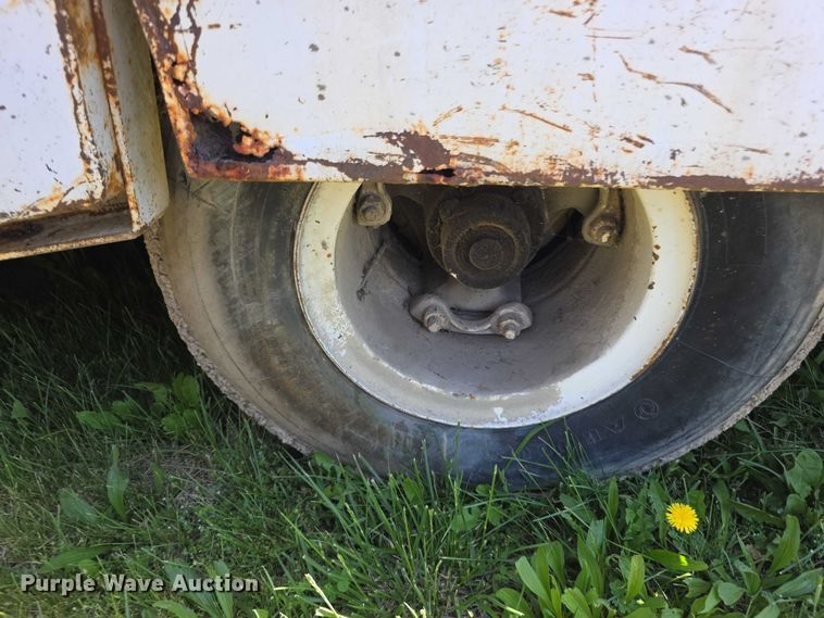 image for item FH6030 1979 Trail-Eze 5545-1320 drop deck hydraulic tail equipment trailer