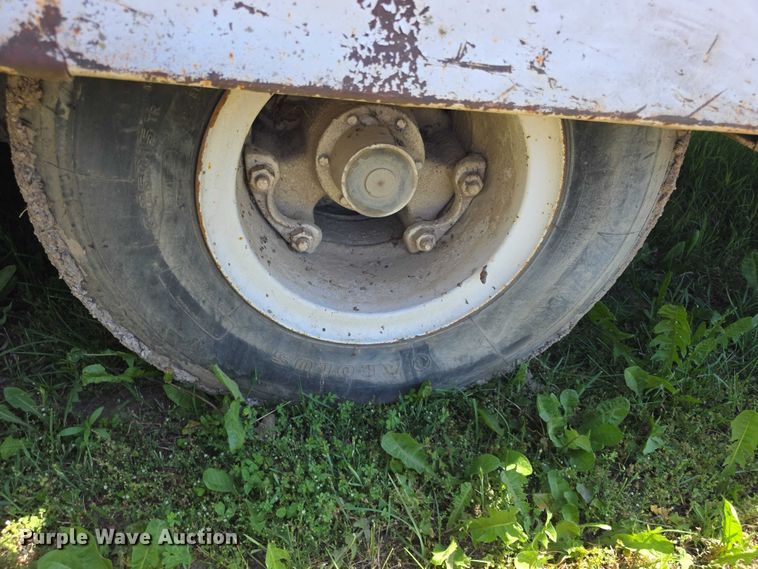 image for item FH6030 1979 Trail-Eze 5545-1320 drop deck hydraulic tail equipment trailer