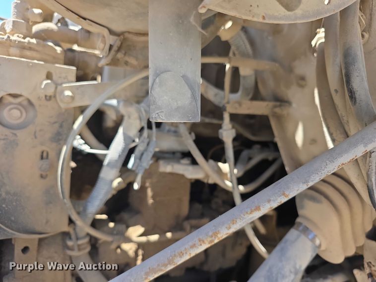 image for item FH6031 1988 International F2275 semi truck