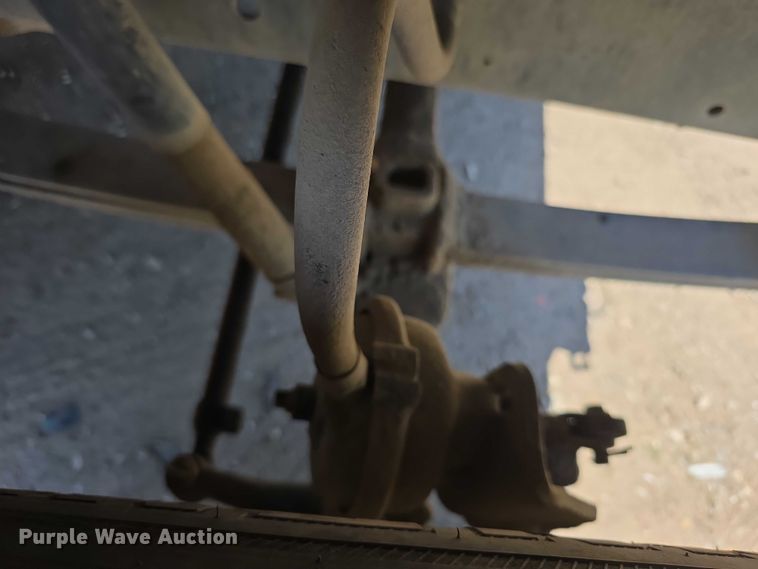 image for item FH6031 1988 International F2275 semi truck