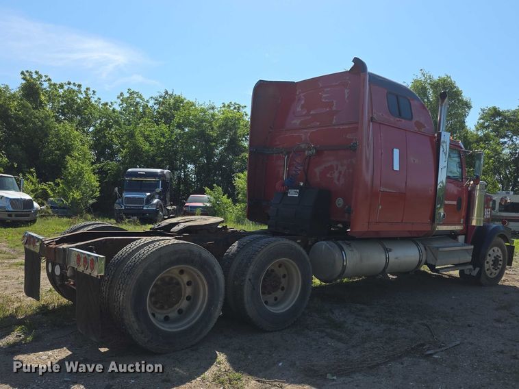 image for item FH6043 1999 Western Star 4900 semi truck