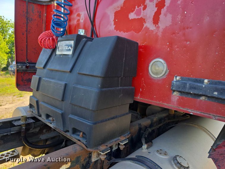 image for item FH6043 1999 Western Star 4900 semi truck