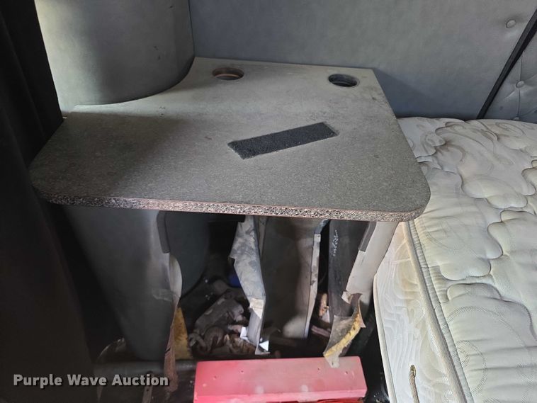 image for item FH6043 1999 Western Star 4900 semi truck