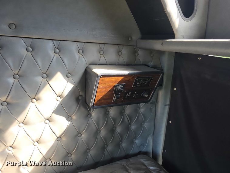 image for item FH6043 1999 Western Star 4900 semi truck