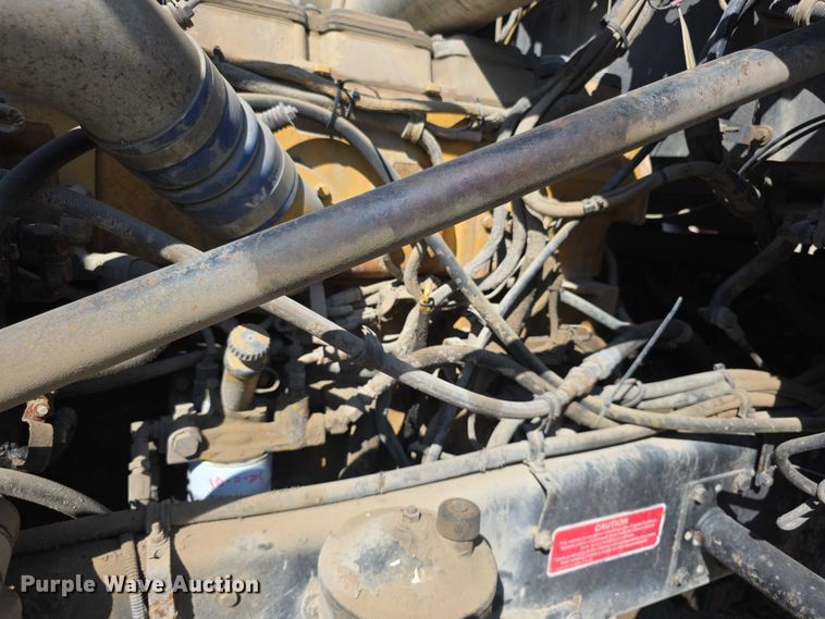 image for item FH6043 1999 Western Star 4900 semi truck