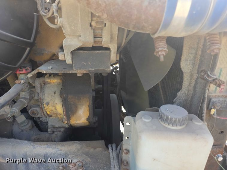 image for item FH6043 1999 Western Star 4900 semi truck