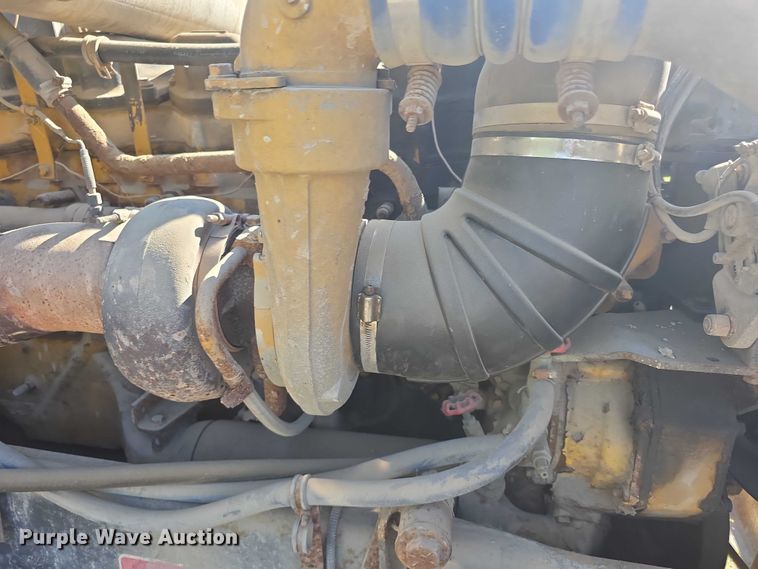 image for item FH6043 1999 Western Star 4900 semi truck