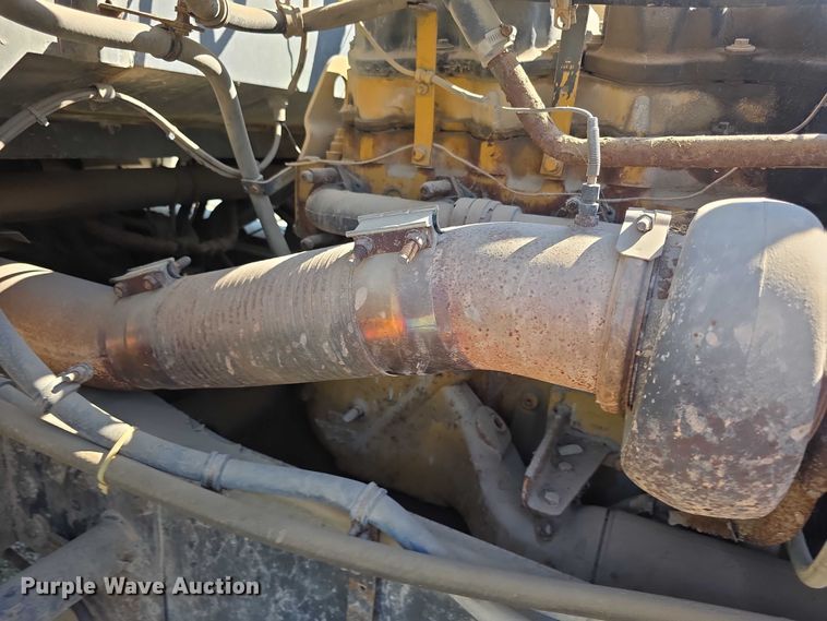 image for item FH6043 1999 Western Star 4900 semi truck