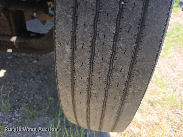image for item FH6043 1999 Western Star 4900 semi truck