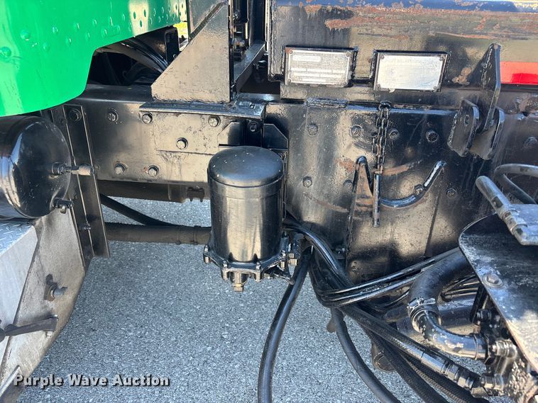 image for item FH7111 2002 Peterbilt 357 roll-off container truck