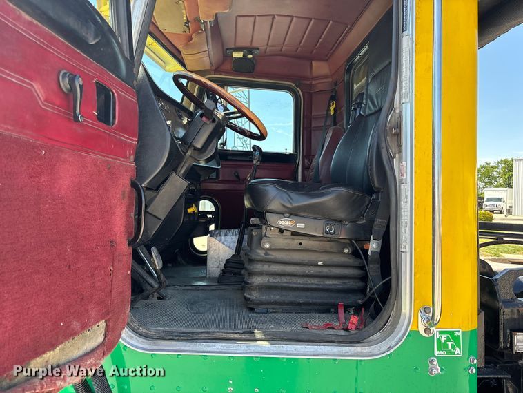 image for item FH7111 2002 Peterbilt 357 roll-off container truck