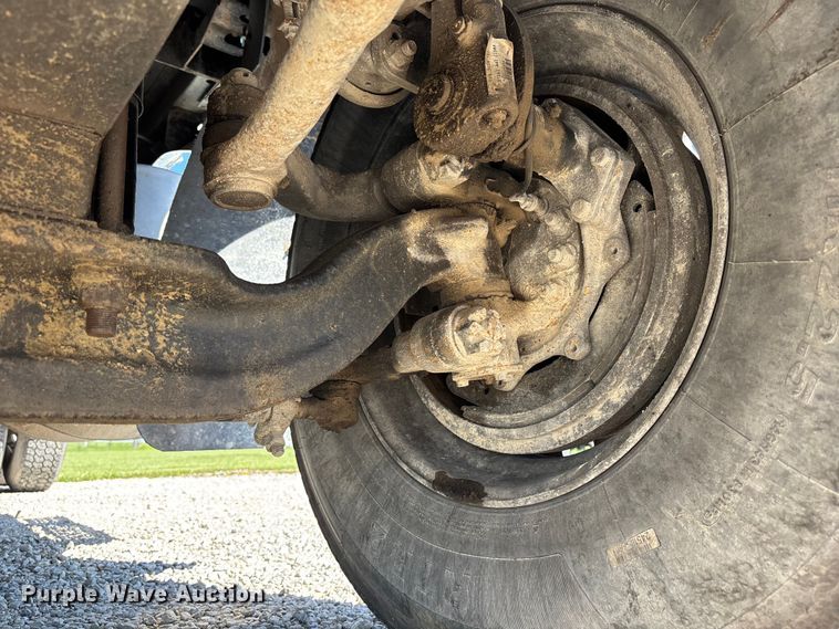 image for item FH7134 2007 International 5900i semi truck