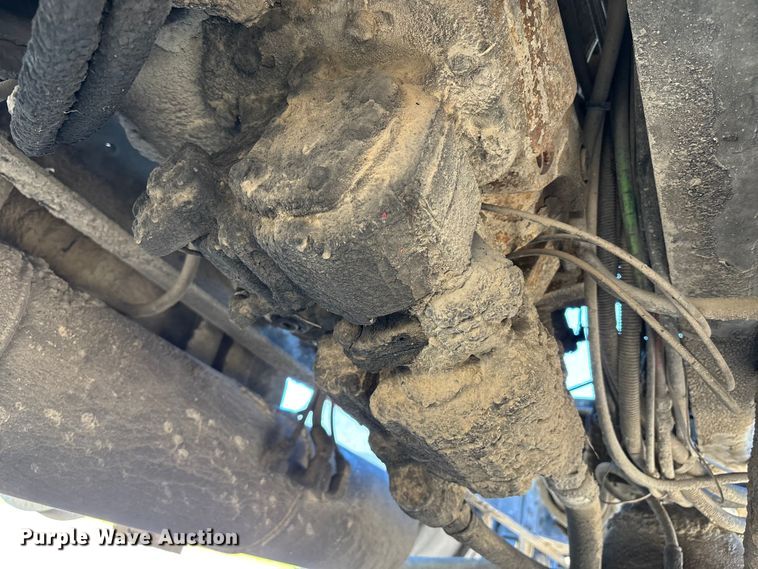 image for item FH7134 2007 International 5900i semi truck