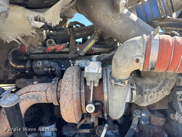 image for item FH7134 2007 International 5900i semi truck