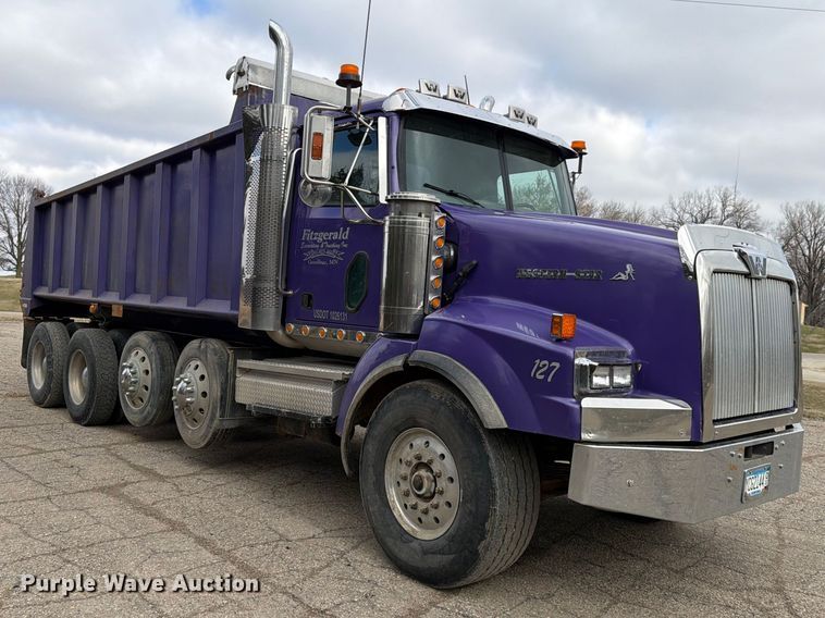 image for item FK0063 2001 Western Star 4900 dump truck