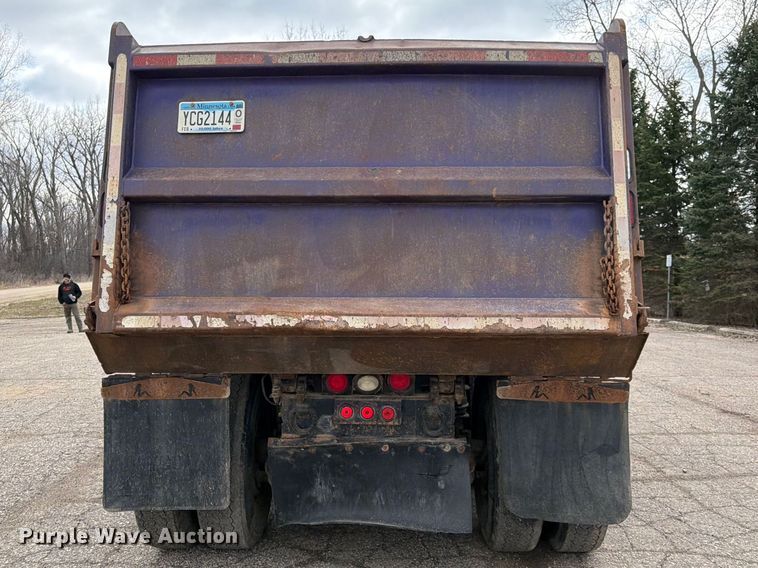 image for item FK0063 2001 Western Star 4900 dump truck