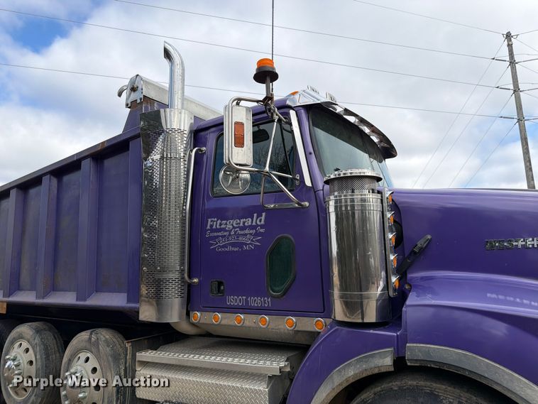image for item FK0063 2001 Western Star 4900 dump truck