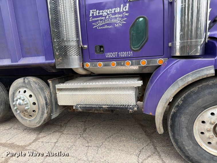 image for item FK0063 2001 Western Star 4900 dump truck
