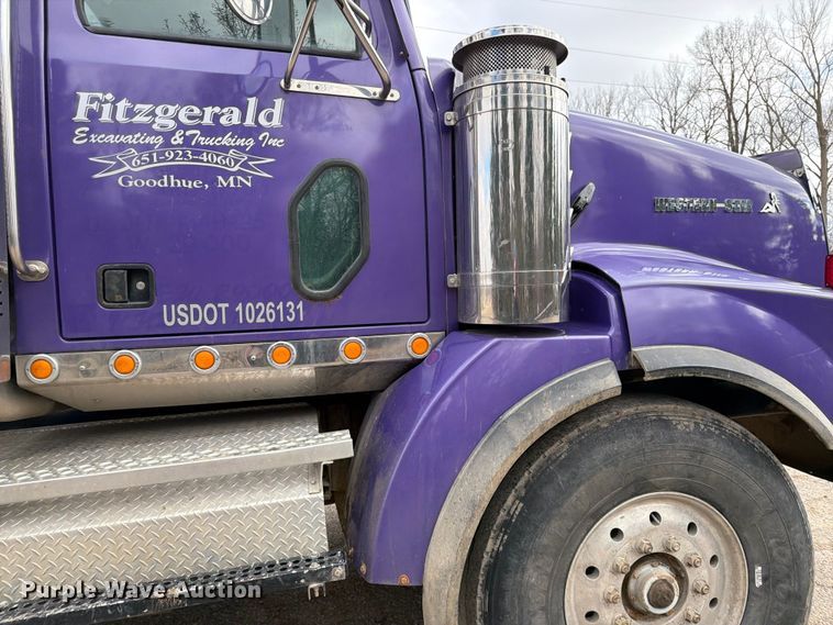 image for item FK0063 2001 Western Star 4900 dump truck