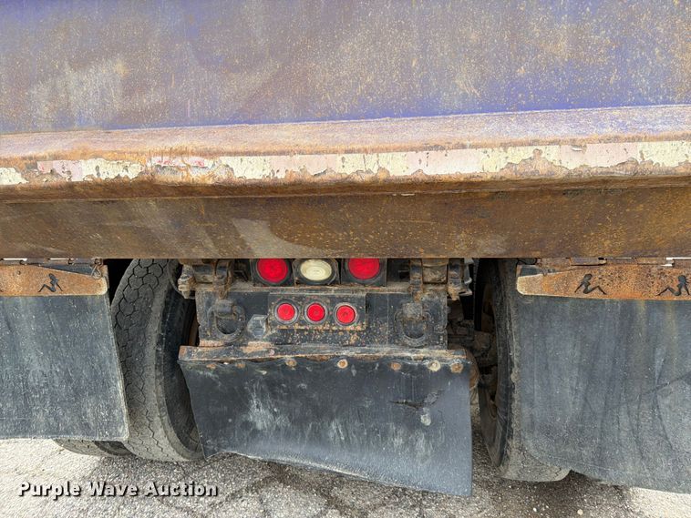 image for item FK0063 2001 Western Star 4900 dump truck