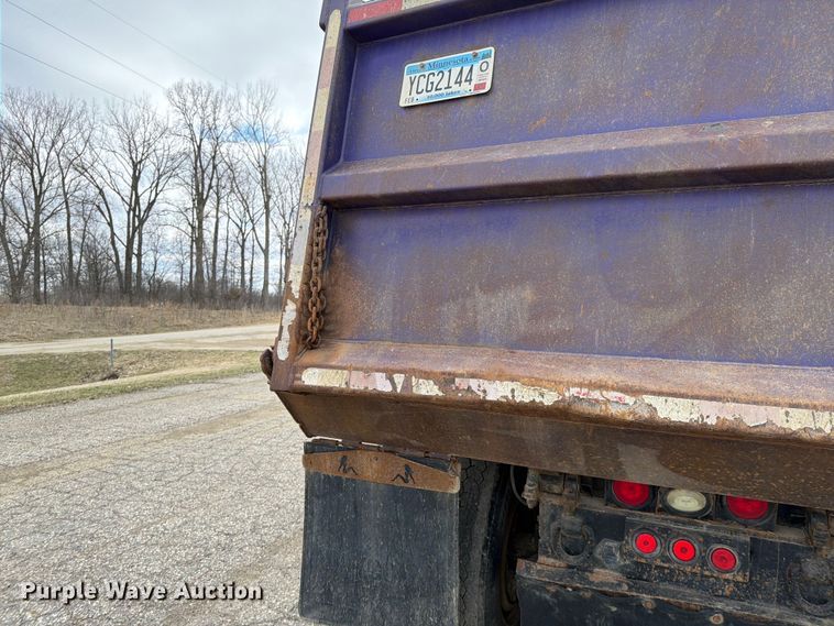 image for item FK0063 2001 Western Star 4900 dump truck