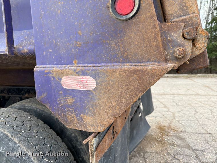 image for item FK0063 2001 Western Star 4900 dump truck